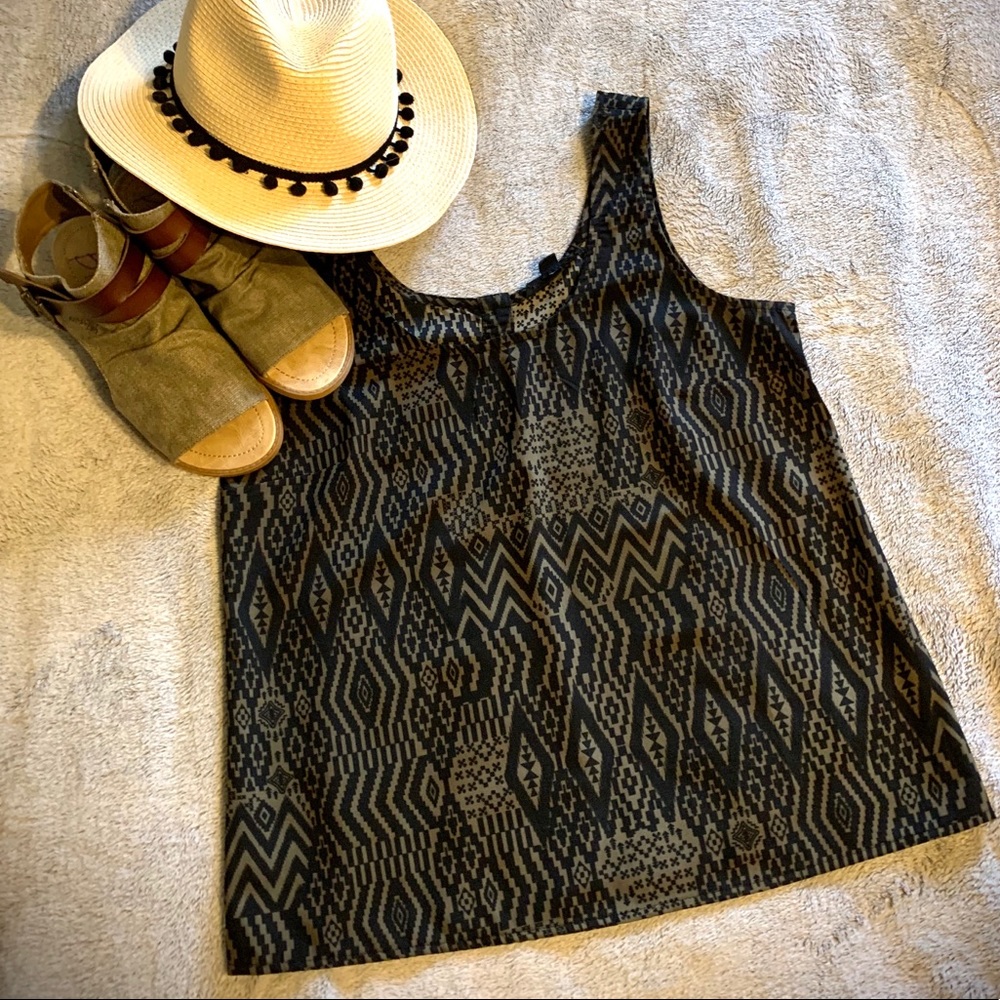 GUC Forever 21 Sleeveless blouse